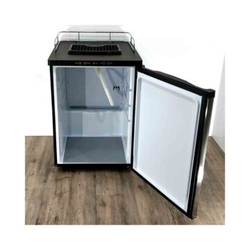 Series X Kegerator basis innvendig. Viser hvordan kegeratoren ser ut åpen